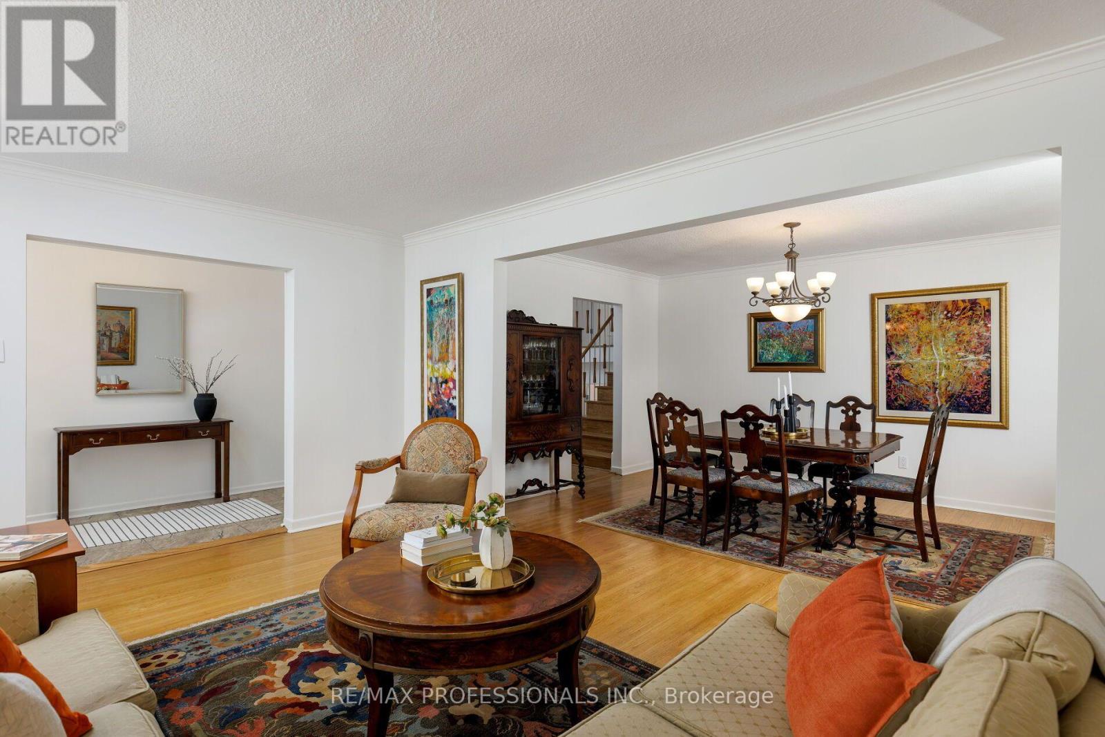 36 Thicket Road Property Photo 9