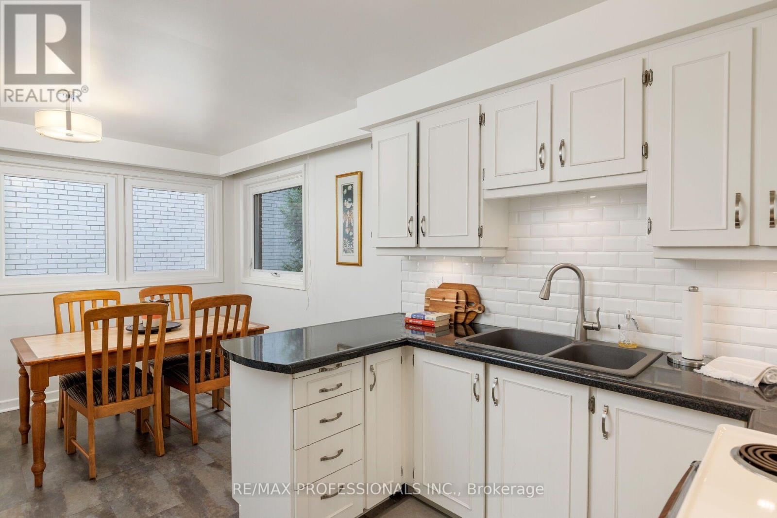36 Thicket Road Property Photo 14