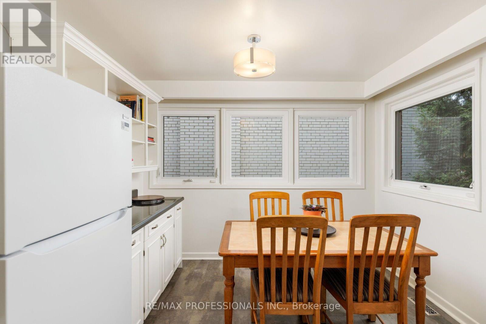 36 Thicket Road Property Photo 15