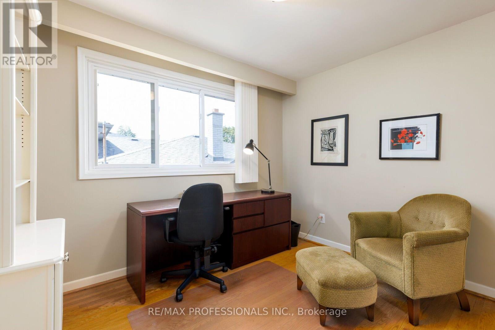 36 Thicket Road Property Photo 25