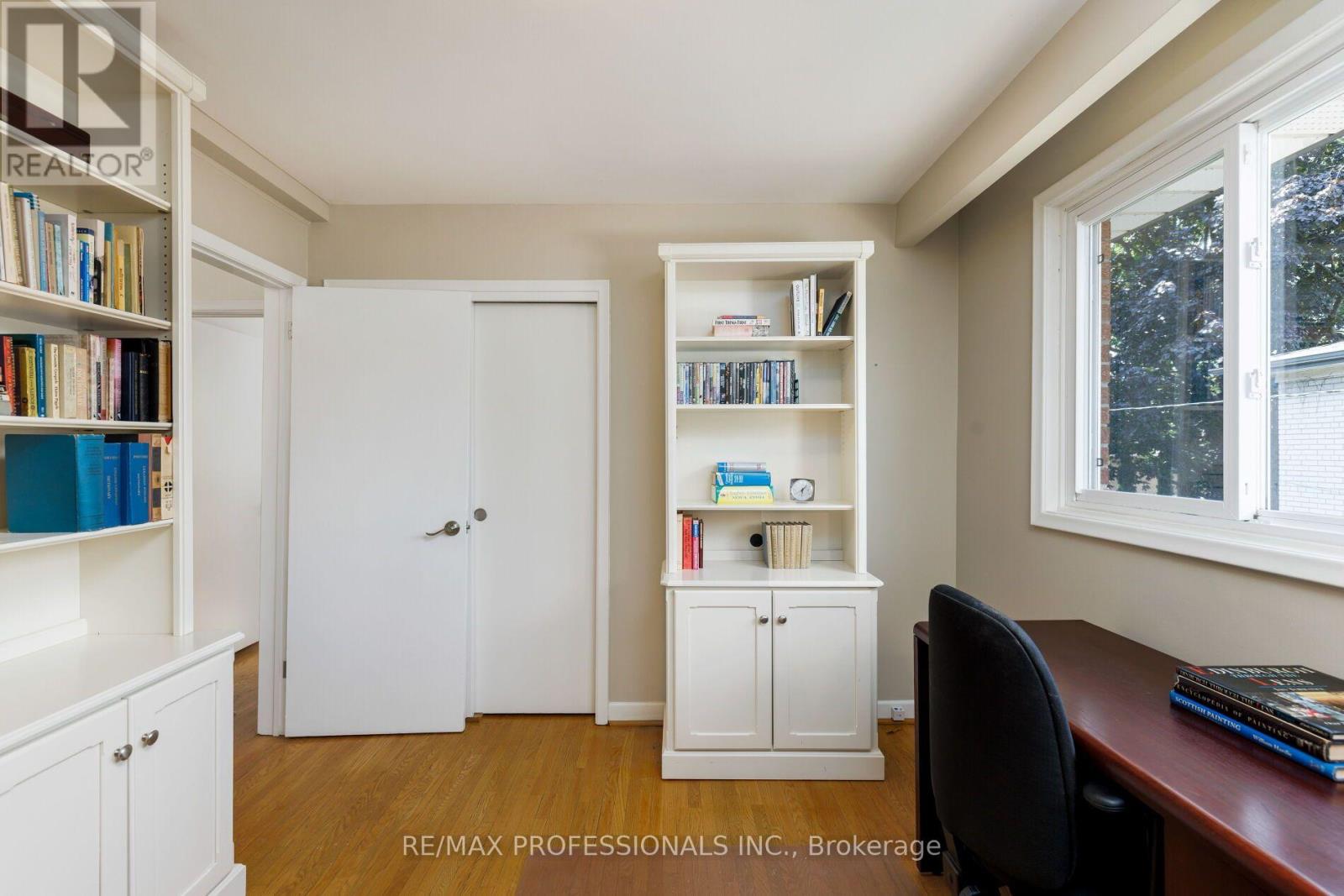 36 Thicket Road Property Photo 27