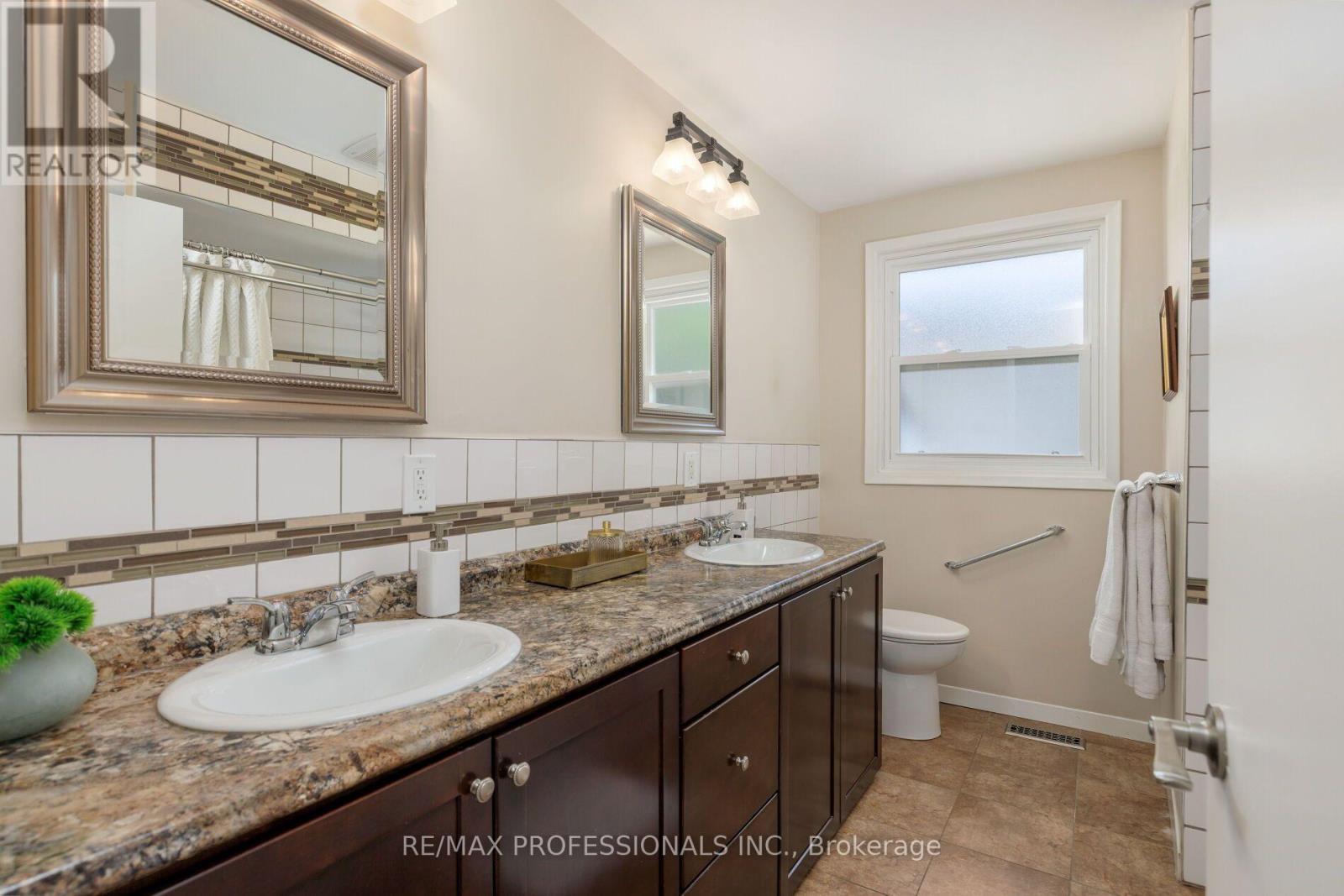 36 Thicket Road Property Photo 28