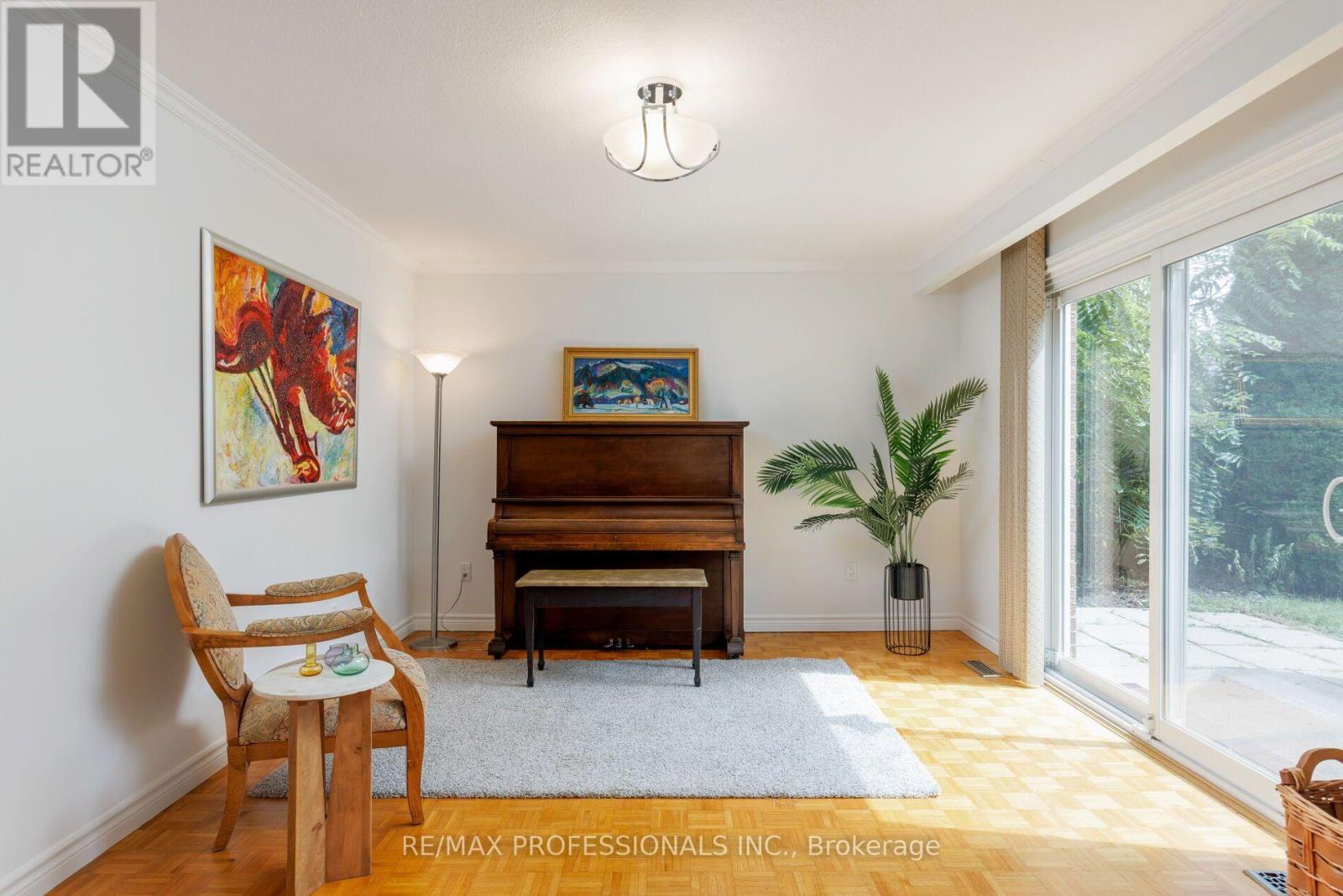 36 Thicket Road Property Photo 32