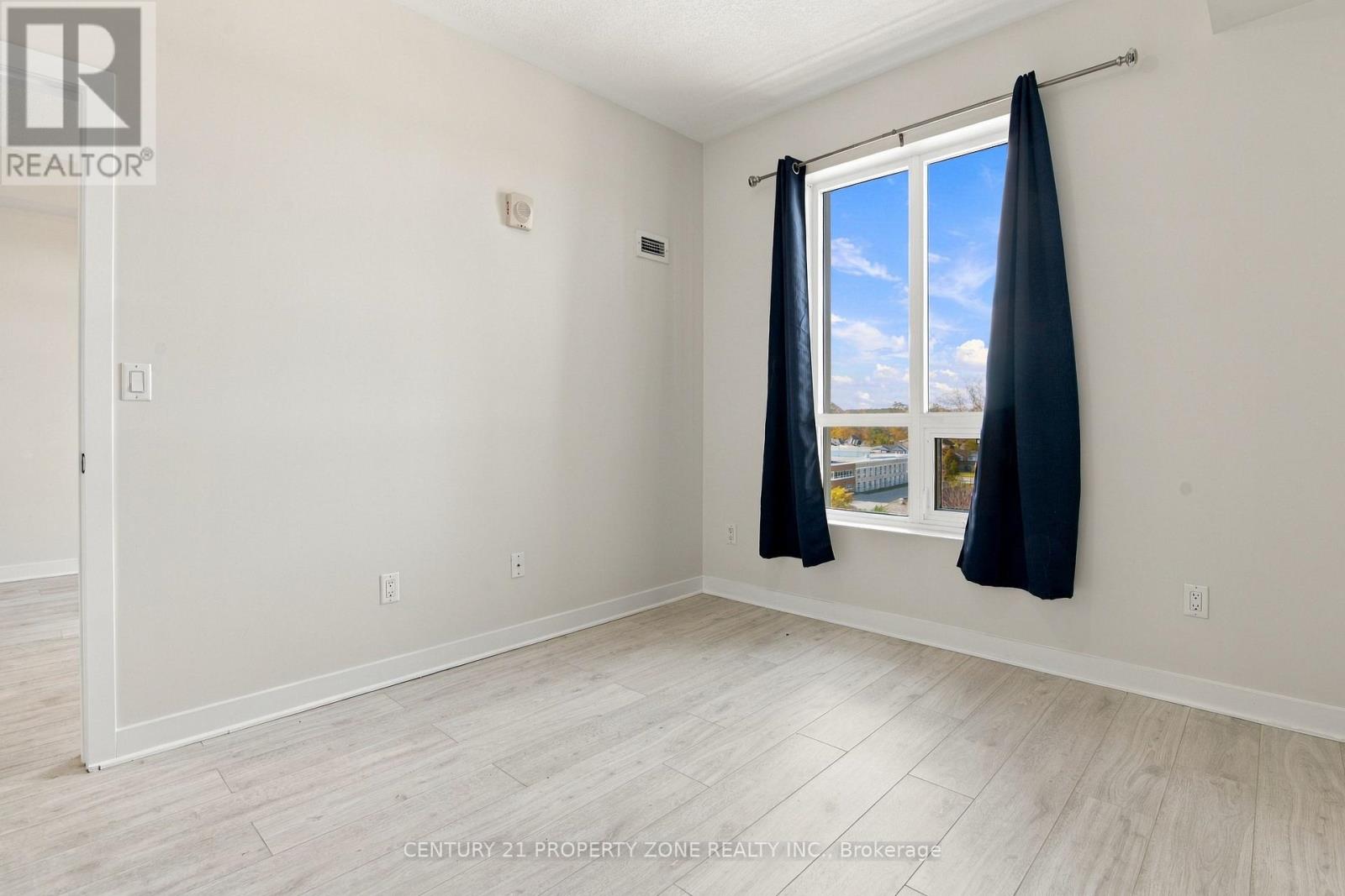 510 - 2490 Old Bronte Road Property Photo 2