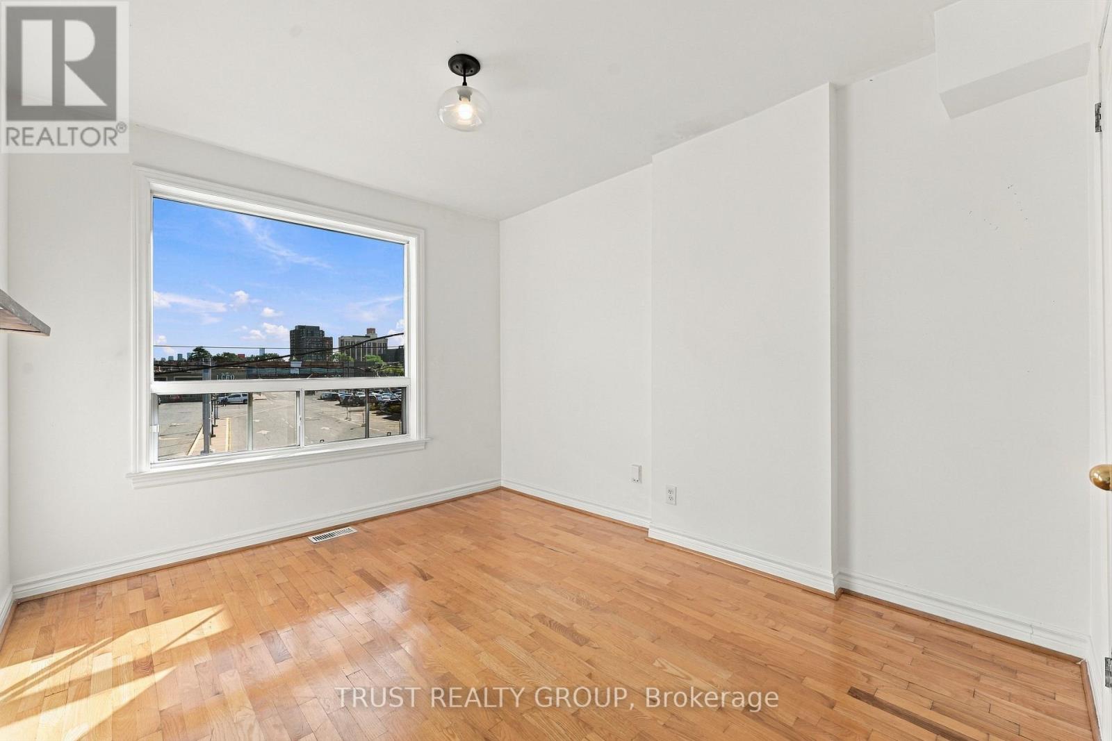 2nd & 3rd Floor - 2279 Dundas Street W Property Photo 10