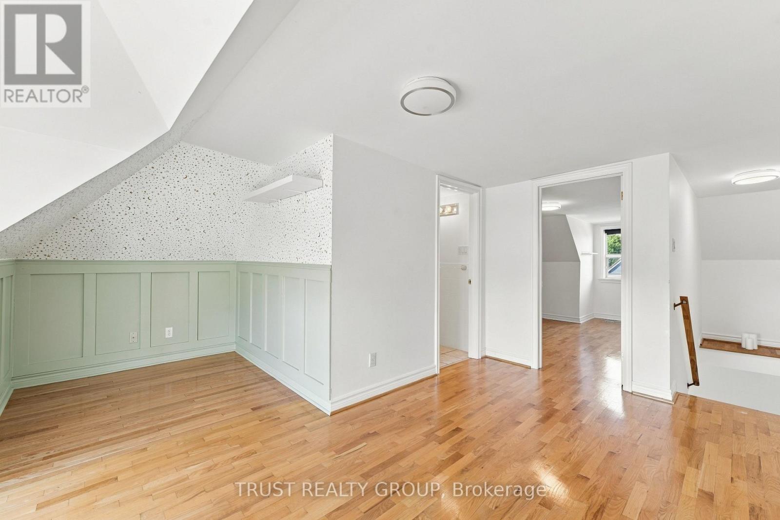 2nd & 3rd Floor - 2279 Dundas Street W Property Photo 19