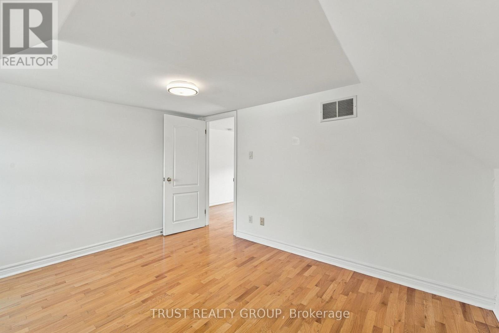 2nd & 3rd Floor - 2279 Dundas Street W Property Photo 22