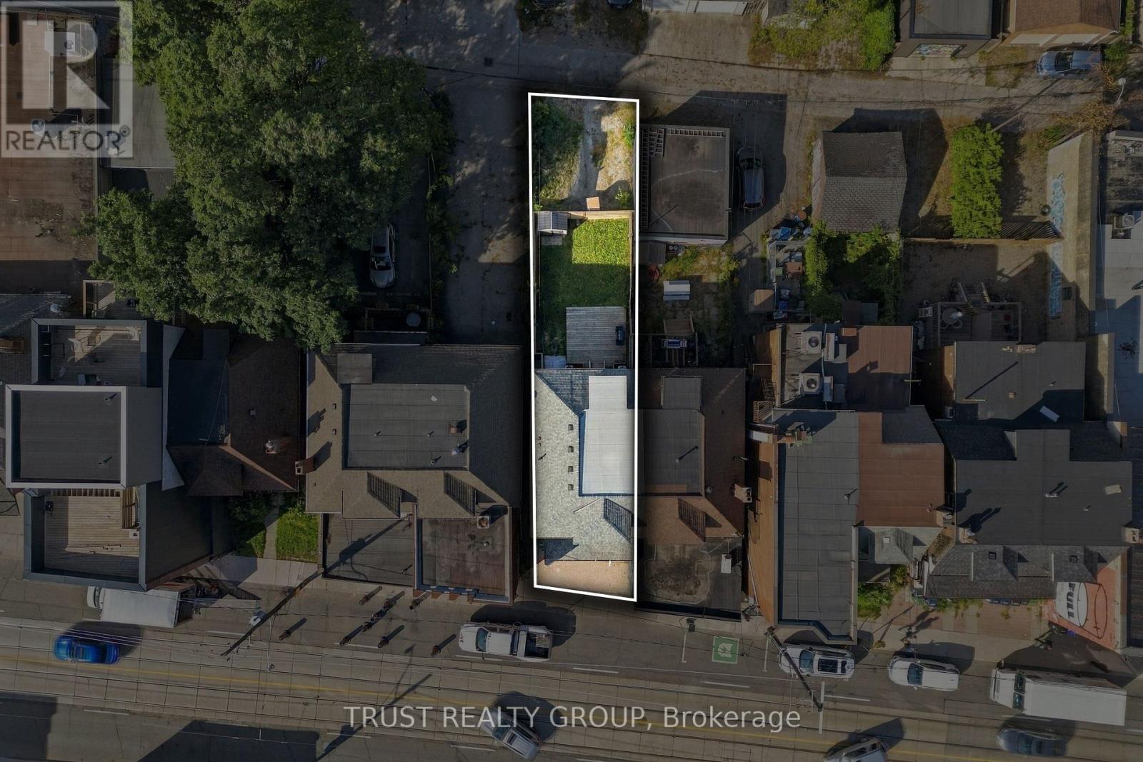 2nd & 3rd Floor - 2279 Dundas Street W Property Photo 32
