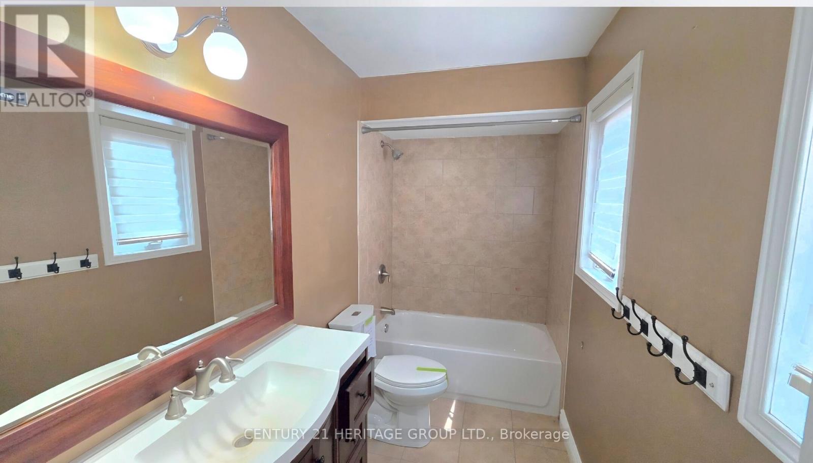 73 Hutton Crescent Property Photo 17