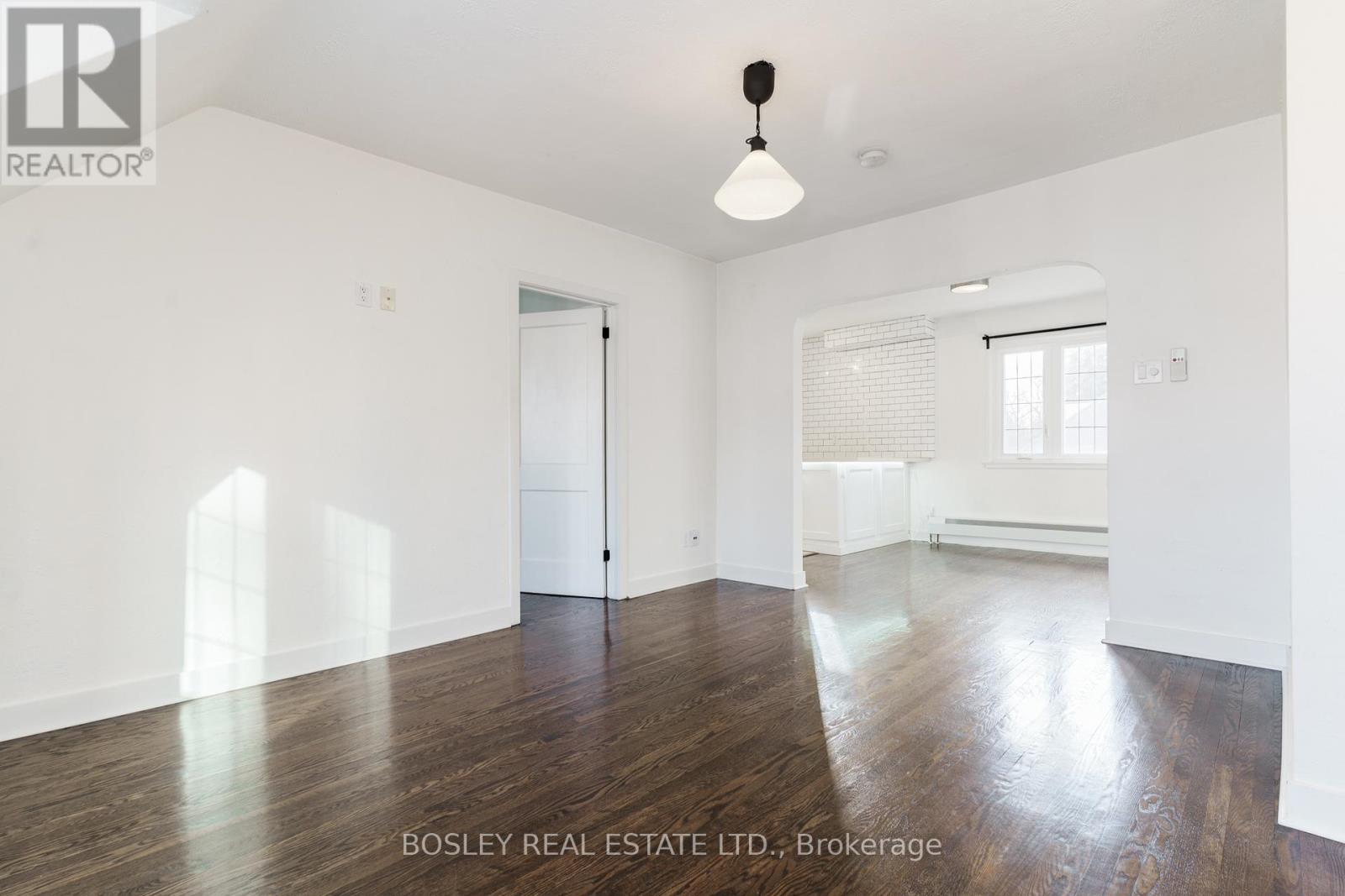 5 - 308 S Kingsway Road Property Photo 8