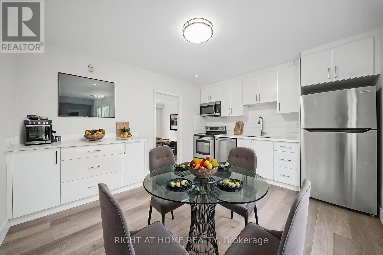 3 - 32 Vanevery Street Property Photo 2