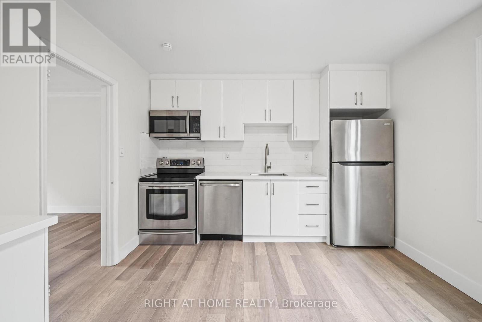 3 - 32 Vanevery Street Property Photo 8