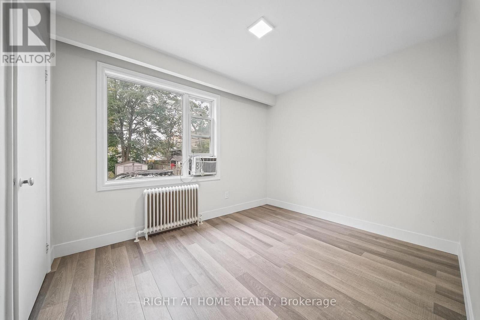 3 - 32 Vanevery Street Property Photo 16