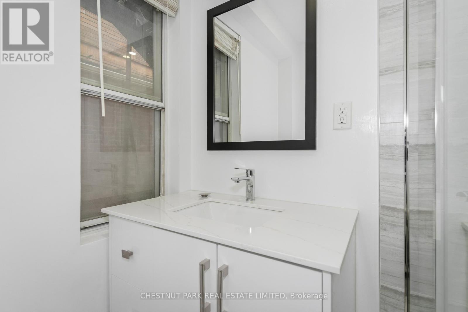Upper - 41 Roncesvalles Avenue Property Photo 6