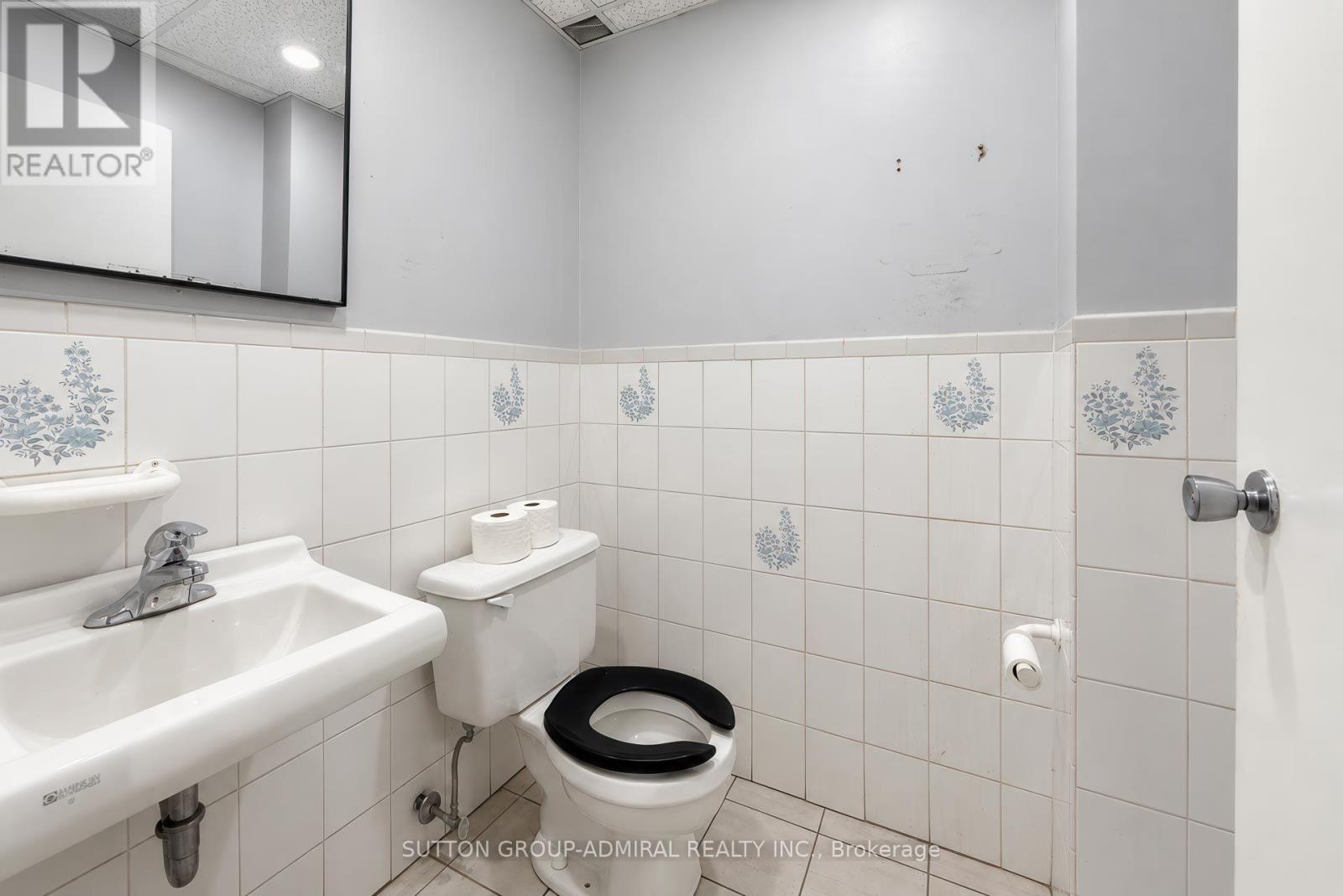 #1 - 130 Lepage Court Property Photo 18