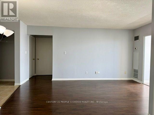 1109 - 135 Hillcrest Avenue Property Photo 8