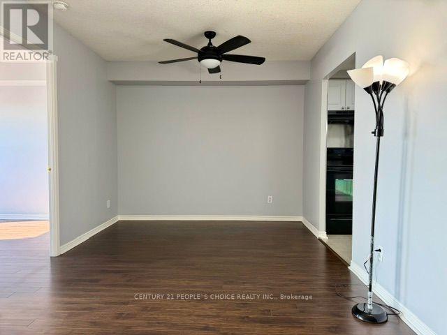 1109 - 135 Hillcrest Avenue Property Photo 9