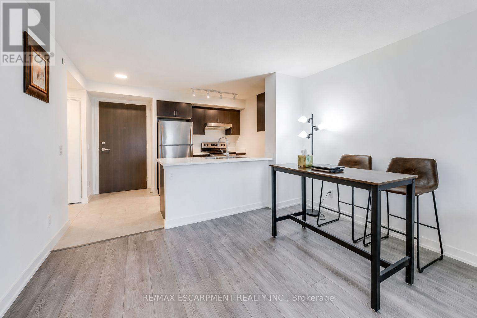 309 - 10 Wilby Crescent Property Photo 8