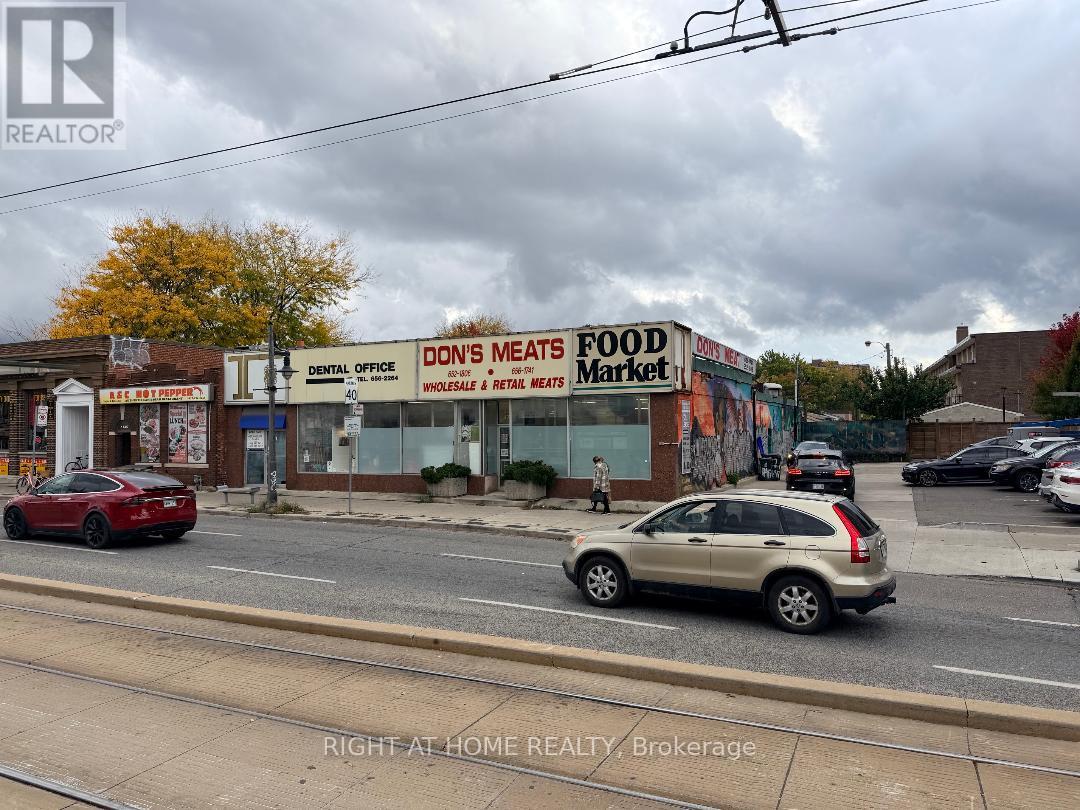 St. Clair Avenue West Property Photo 10