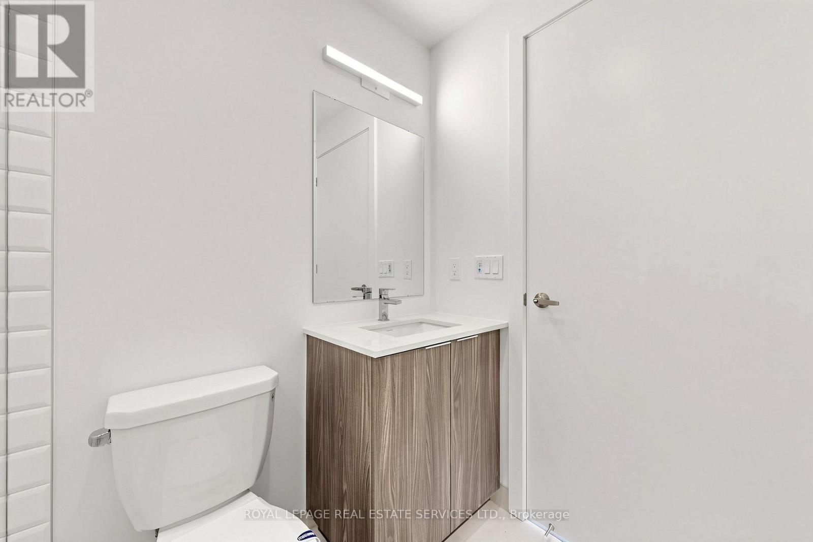 405 - 740 Whitlock Avenue Property Photo 22