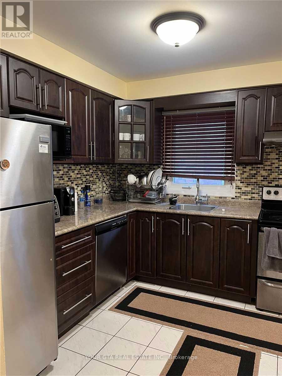 20 Luminous Court Property Photo 4