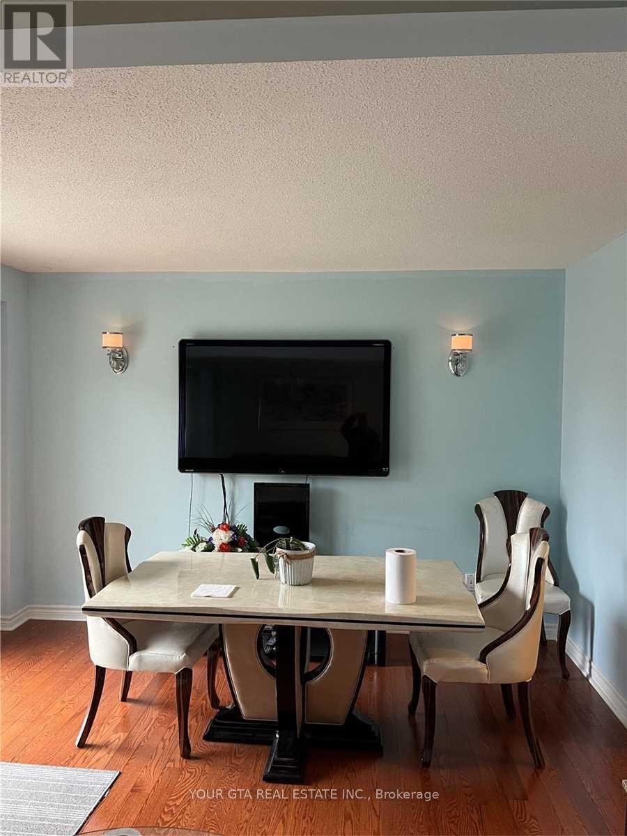 20 Luminous Court Property Photo 9