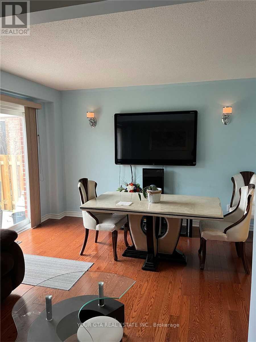 20 Luminous Court Property Photo 10