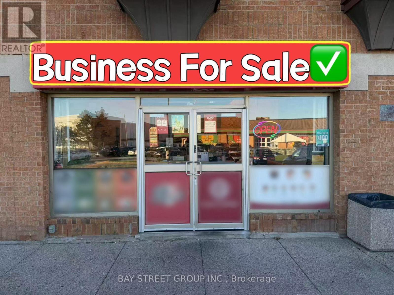 7 - 1177 Central Parkway W Property Photo 1