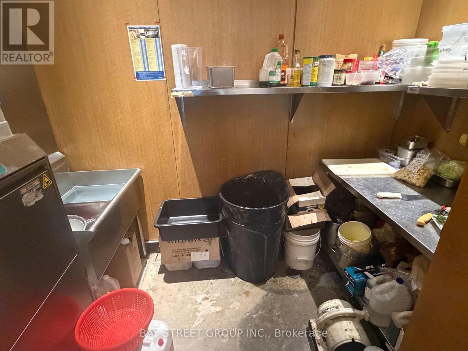 7 - 1177 Central Parkway W Property Photo 11