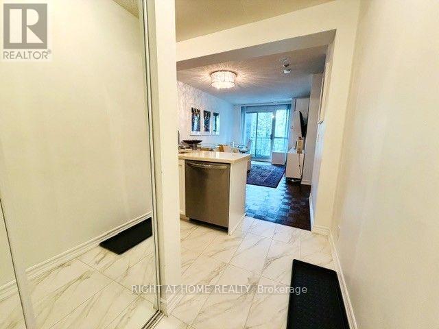 38 Fontenay Court Property Photo 4