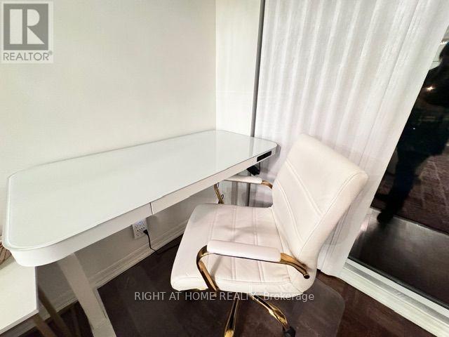 38 Fontenay Court Property Photo 11