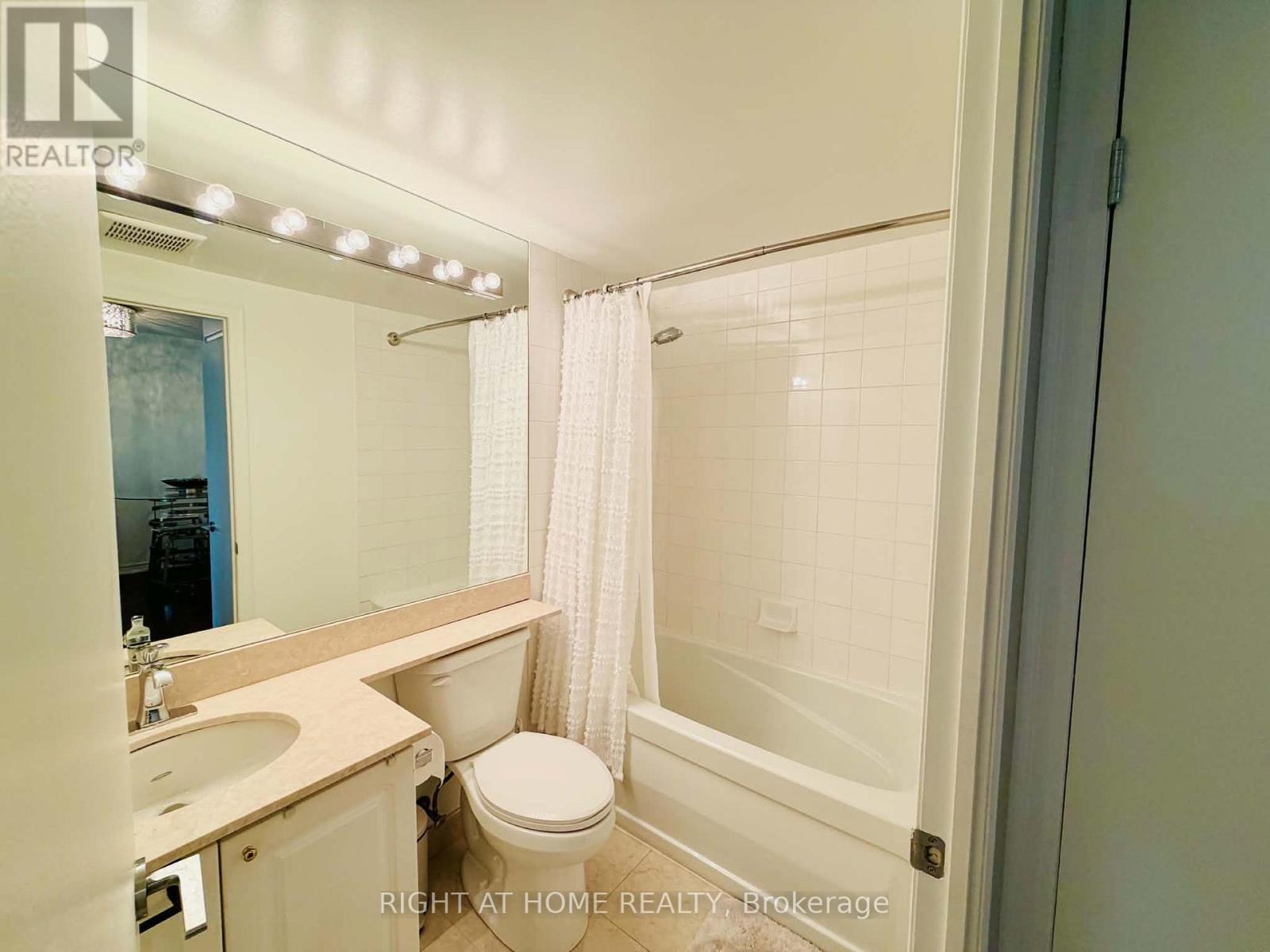 38 Fontenay Court Property Photo 14