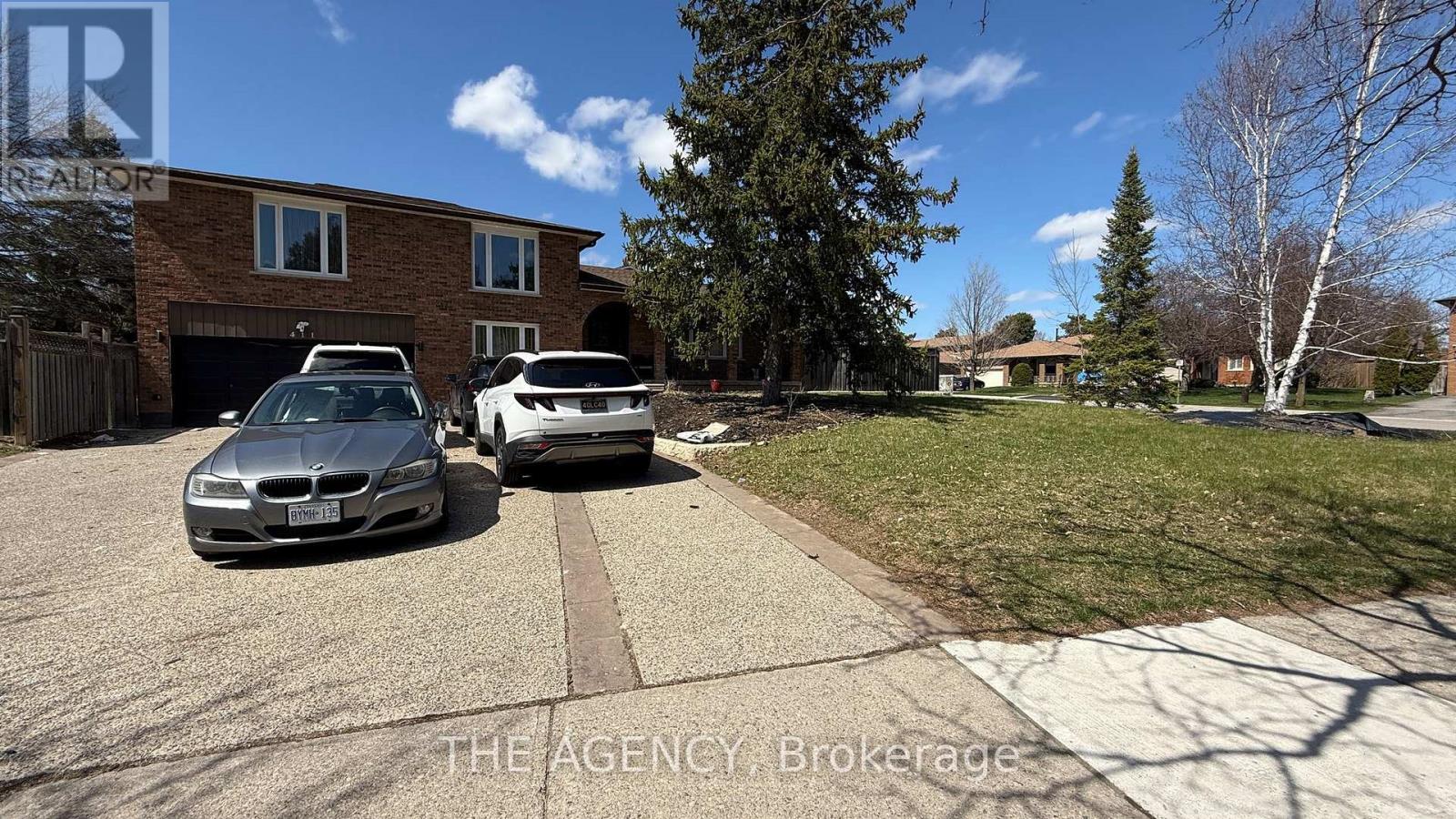 411 Laurier Avenue Property Photo 3