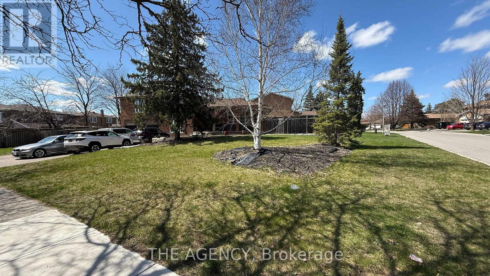 411 Laurier Avenue Property Photo 4