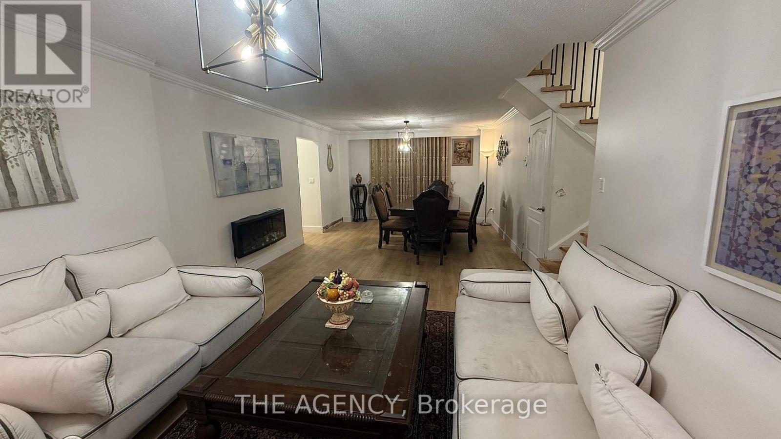 411 Laurier Avenue Property Photo 9