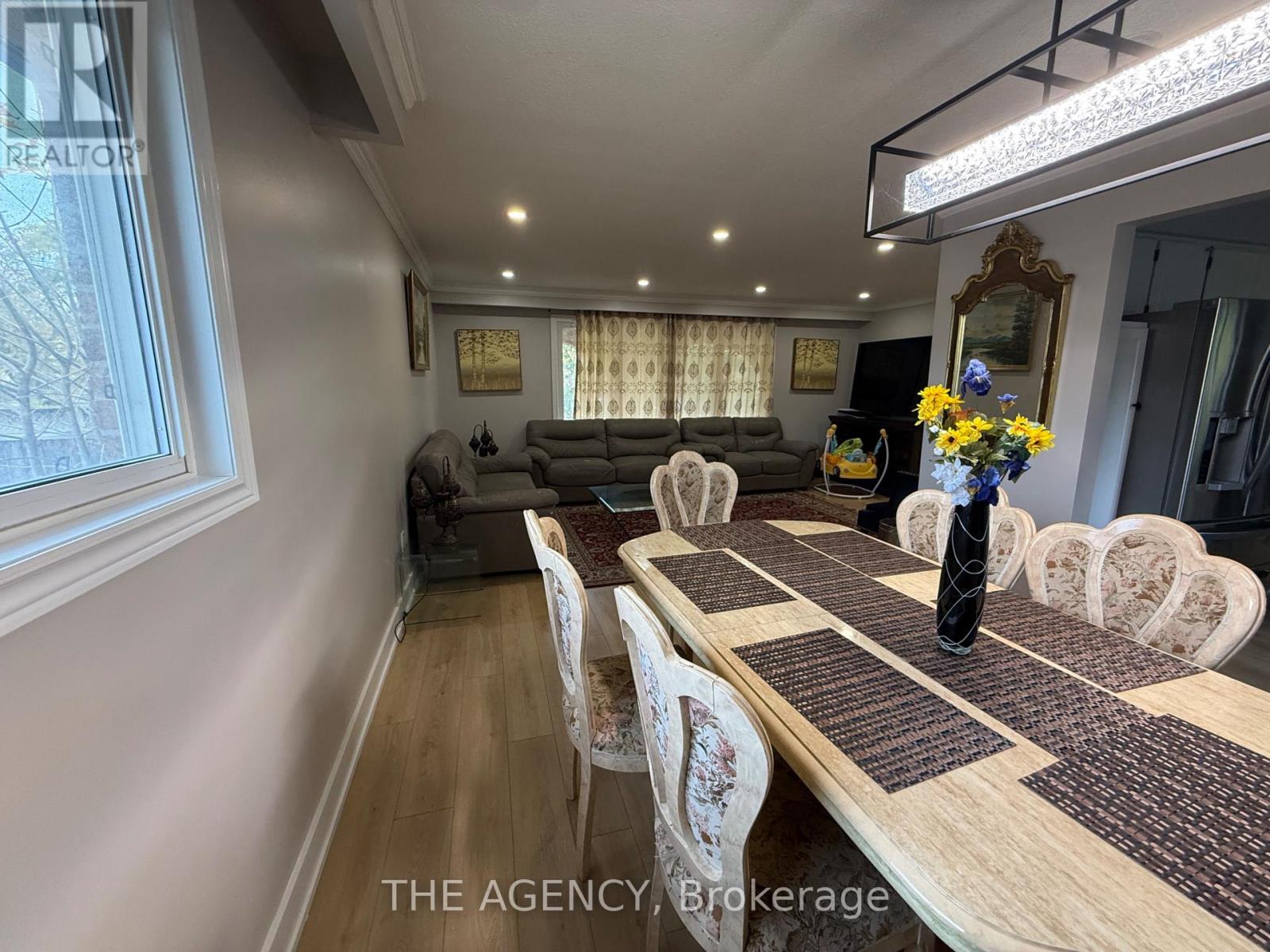 411 Laurier Avenue Property Photo 17
