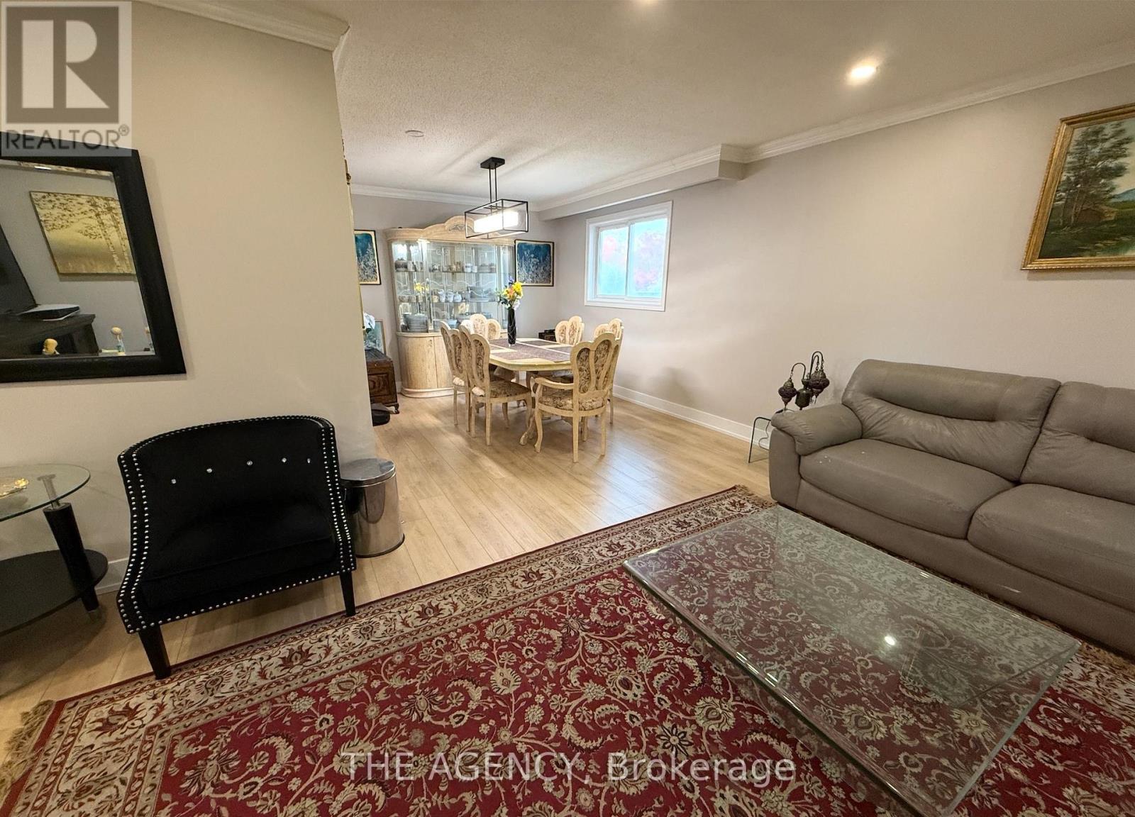411 Laurier Avenue Property Photo 21