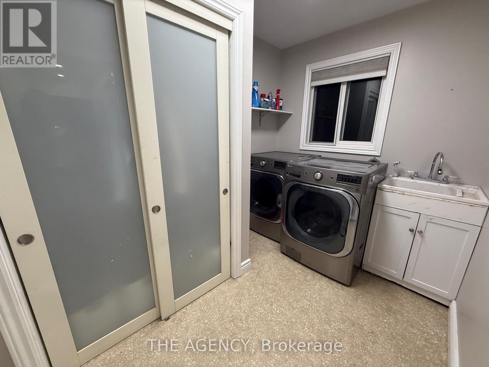 411 Laurier Avenue Property Photo 28