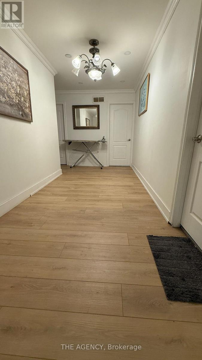 411 Laurier Avenue Property Photo 29