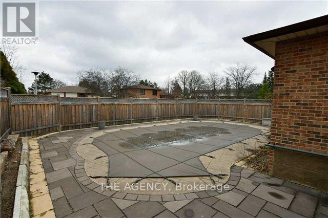 411 Laurier Avenue Property Photo 50