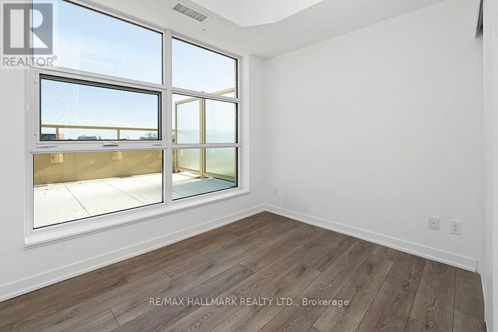 426 - 1787 St Clair Avenue W Property Photo 2