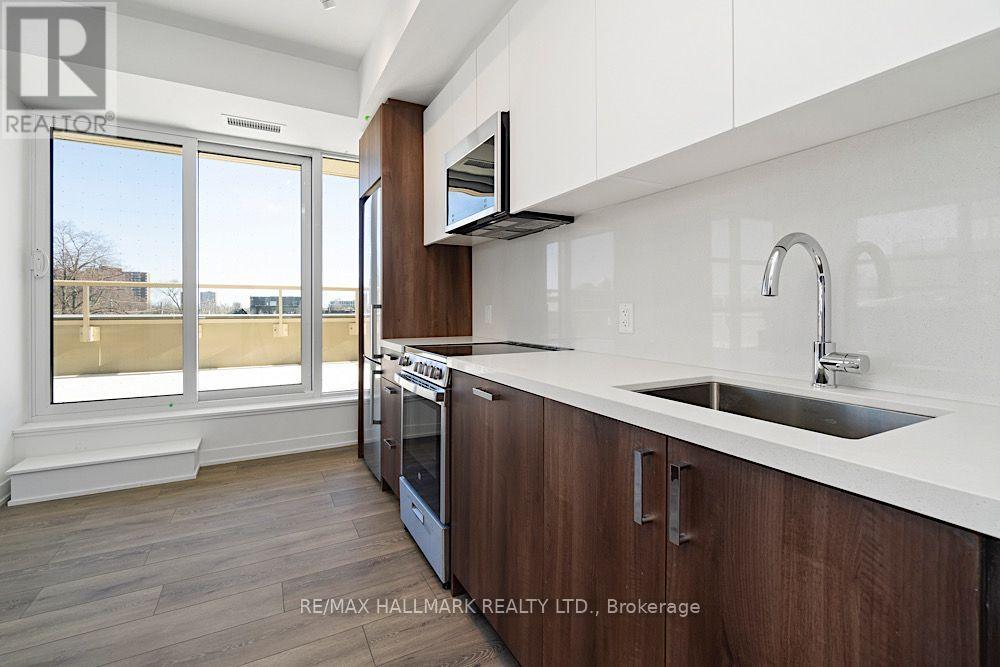 426 - 1787 St Clair Avenue W Property Photo 6