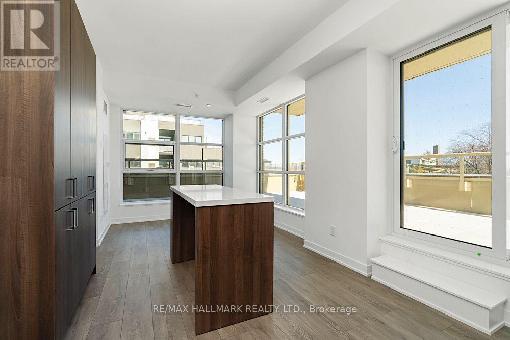 426 - 1787 St Clair Avenue W Property Photo 14