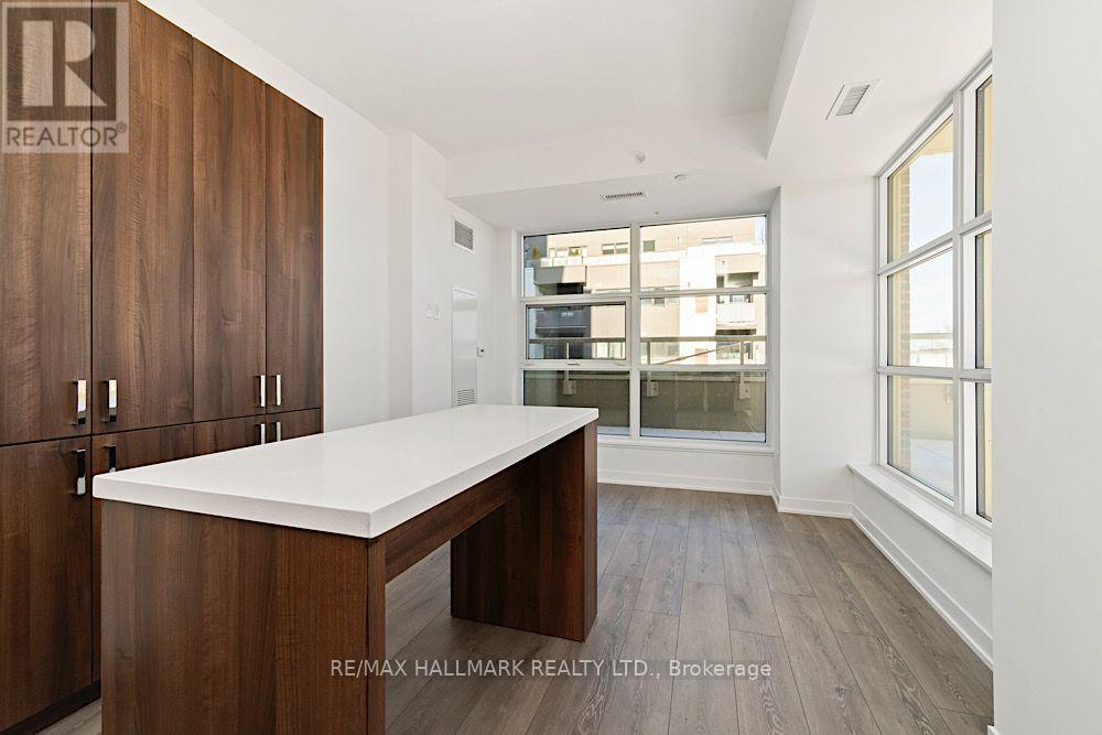 426 - 1787 St Clair Avenue W Property Photo 17