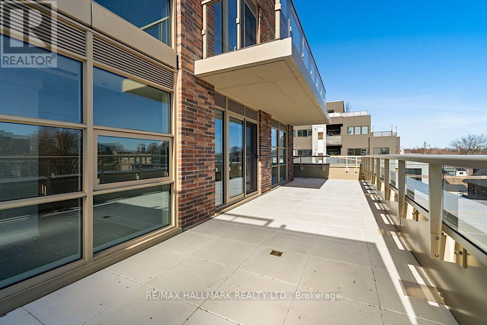 426 - 1787 St Clair Avenue W Property Photo 19