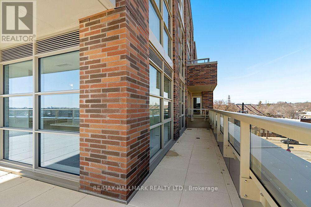 426 - 1787 St Clair Avenue W Property Photo 21