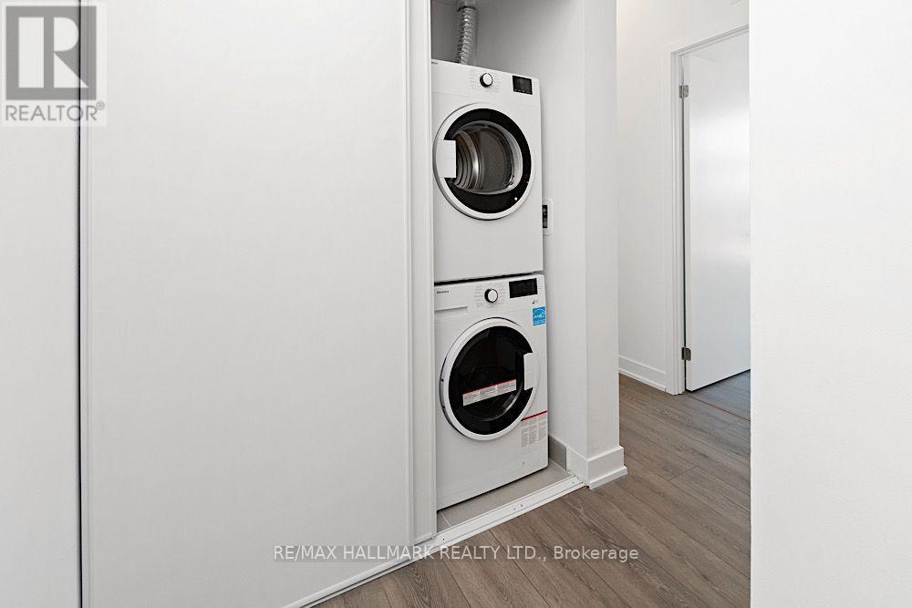 426 - 1787 St Clair Avenue W Property Photo 24