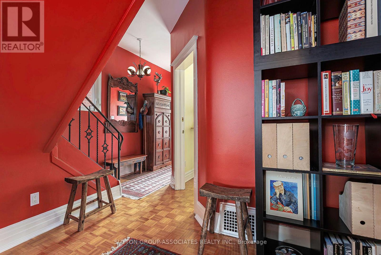 257 Perth Avenue Property Photo 6