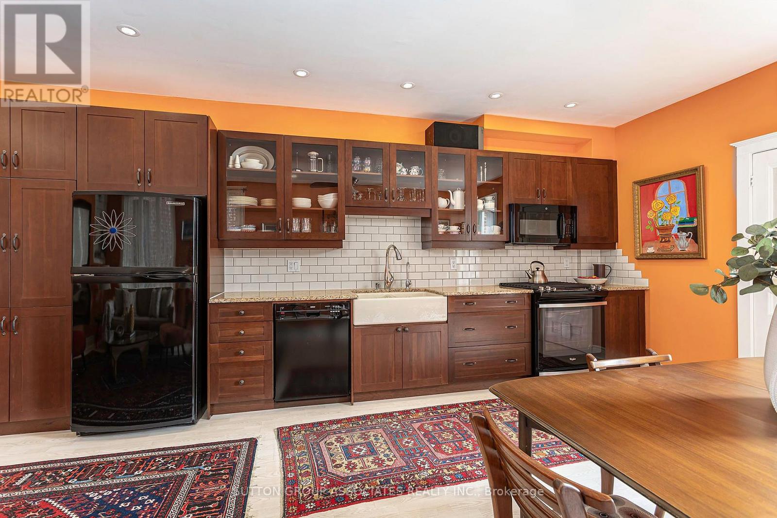 257 Perth Avenue Property Photo 11