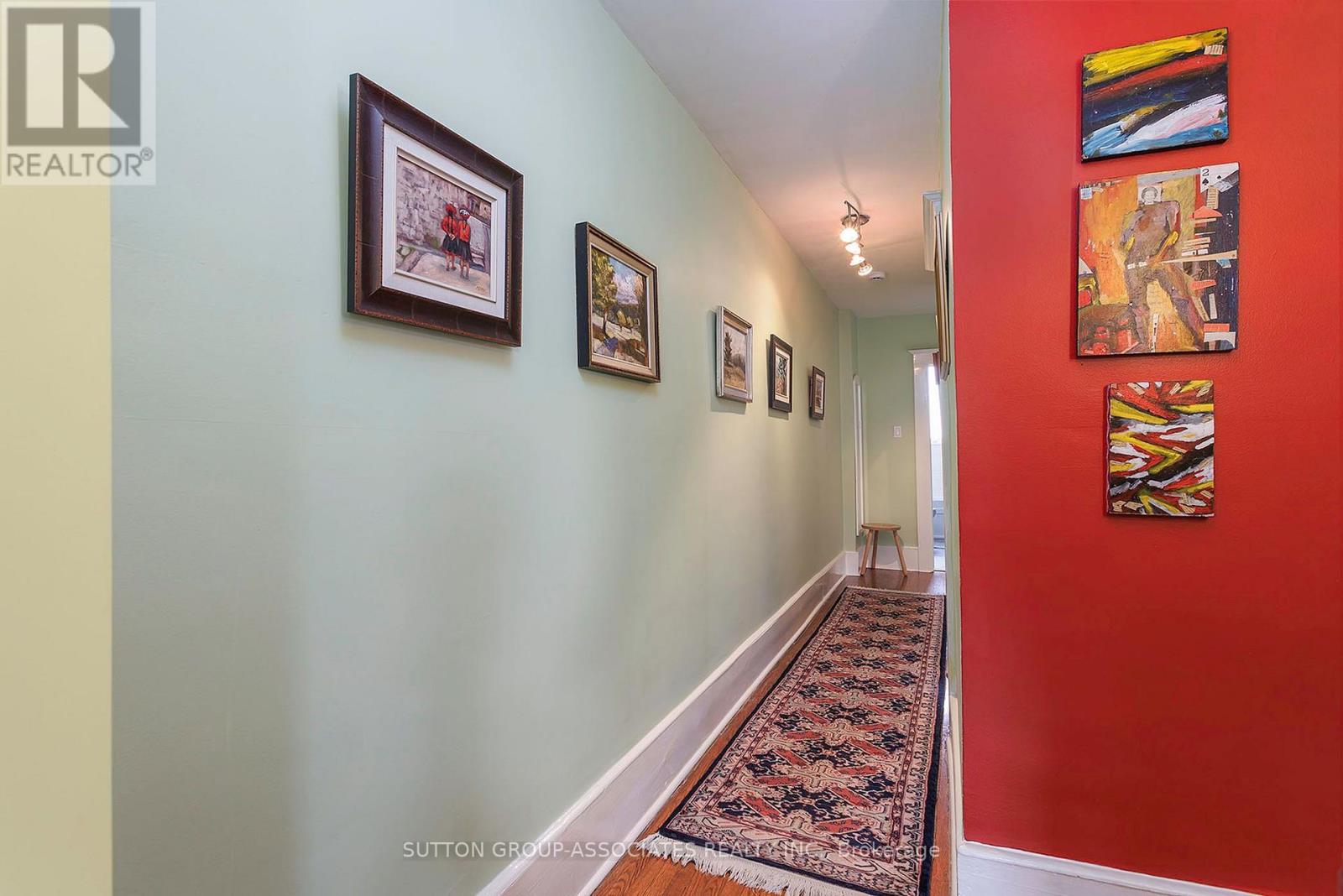 257 Perth Avenue Property Photo 26